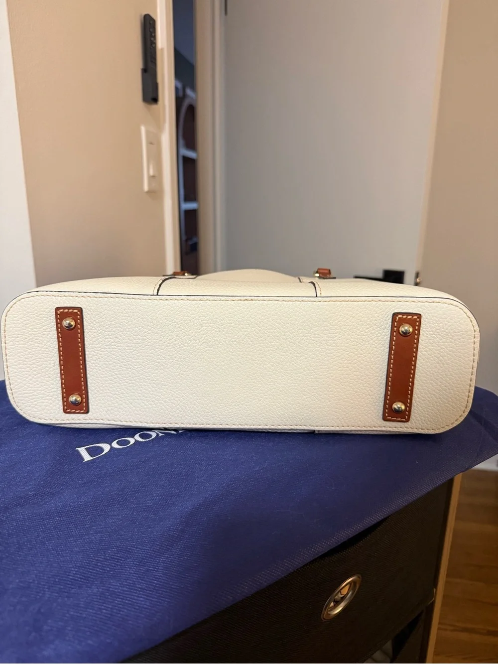 NWOT Dooney & Bourke Cream Pebbled Leather Lexington Tote